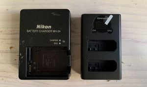 Nikon純正充電器MH-24と非純正品
